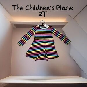 🌸 The Children’s Place, NWT, 2T neon stripes, soft material, cool for Summer!